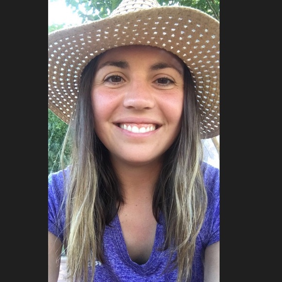 Meet your Posher, Heather - Picture 1 of 1